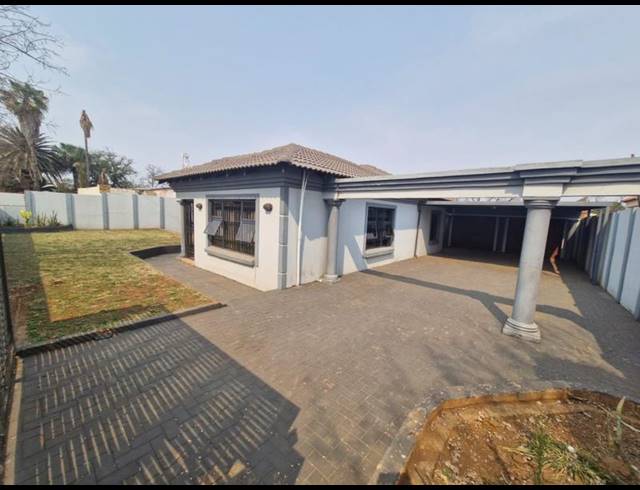 4 BEDROOM HOUSE FOR SALE IN DANVILLE